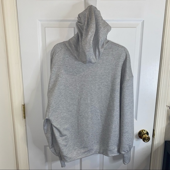 FABLETICS GREY ARIANA OVERSIZED HOODIE SIZE MEDIUM - Picture 9 of 10
